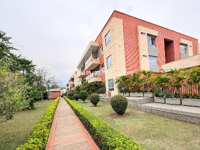 Apartamento de 5 alcobas en venta en Ciudad Jardin, Cali, 216 m² · foto 18 de 20