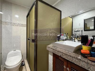 Casa de 5 alcobas en venta en Villa Del Sur, Cali, 245 m² · foto 9 de 17