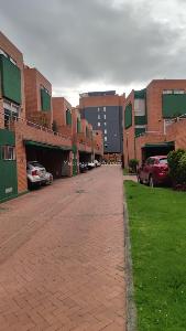 Casa de 4 alcobas en venta en Gratamira Campestre, Bogotá, 178 m² · foto 6 de 17