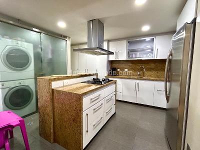 Apartamento de 3 alcobas en venta en Multicentro, Bogotá, 150 m² · foto 2 de 20