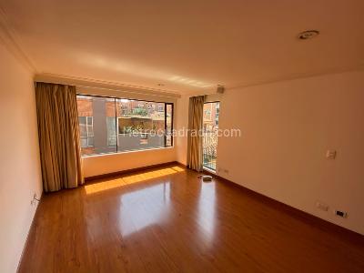 Apartamento en venta en Chico Navarra, Bogotá · foto 2 de 14