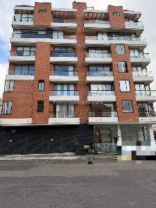 Apartamento de 3 alcobas en venta en Santa Ana Occidental, Bogotá, 119 m² · foto 2 de 20