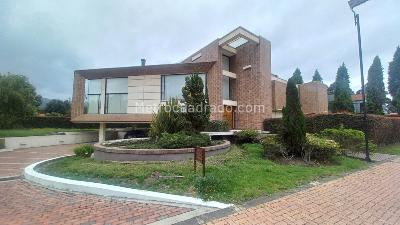 Casa de 3 alcobas en venta en Guaymaral, Bogotá, 604 m² · foto 3 de 20