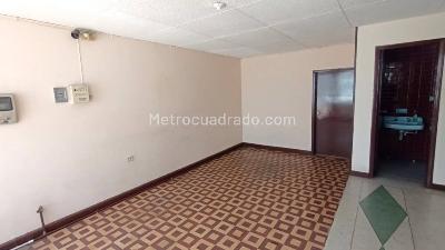 Casa de 4 alcobas en arriendo en La Castellana, Bogotá, 269 m² · foto 17 de 20