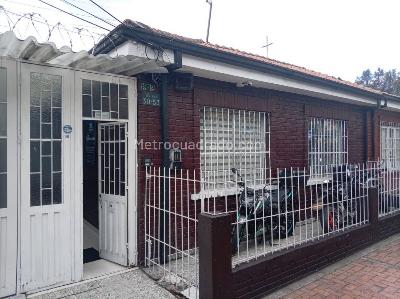 Casa en venta en Acevedo Tejada, Bogotá, 143 m² · foto 1 de 15