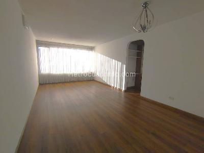 Apartamento de 3 alcobas en arriendo en Usatama, Bogotá, 74 m² · foto 1 de 12