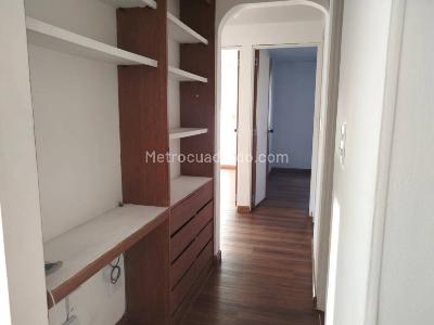 Apartamento de 3 alcobas en arriendo en Usatama, Bogotá, 74 m² · foto 2 de 12