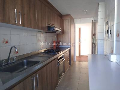Apartamento de 3 alcobas en arriendo en Usatama, Bogotá, 74 m² · foto 3 de 12