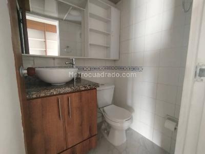 Apartamento de 3 alcobas en arriendo en Usatama, Bogotá, 74 m² · foto 7 de 12