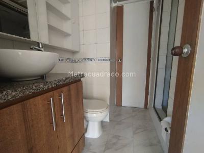 Apartamento de 3 alcobas en arriendo en Usatama, Bogotá, 74 m² · foto 8 de 12