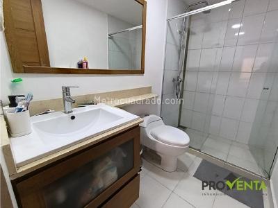 Apartamento de 3 alcobas en venta en Las Lomitas, Sabaneta, 99 m² · foto 7 de 12
