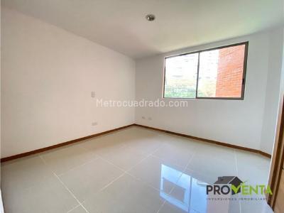 Apartamento de 3 alcobas en venta en Las Lomitas, Sabaneta, 100 m² · foto 14 de 15