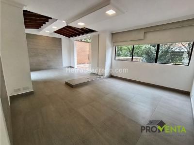 Apartamento de 3 alcobas en venta en Los Parra, Medellín, 155 m² · foto 3 de 20