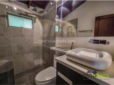 Casa de 3 alcobas en venta en La Doctora, Sabaneta, 350 m² · foto 12 de 20