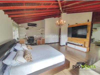 Casa de 3 alcobas en venta en La Doctora, Sabaneta, 350 m² · foto 13 de 20