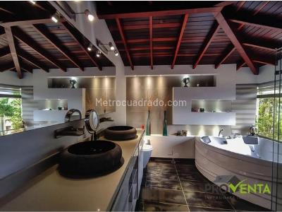 Casa de 3 alcobas en venta en La Doctora, Sabaneta, 350 m² · foto 16 de 20