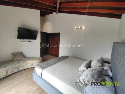 Casa de 3 alcobas en venta en La Doctora, Sabaneta, 350 m² · foto 17 de 20