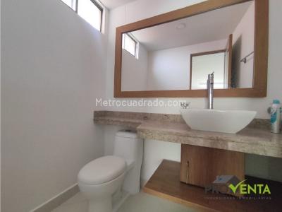 Casa de 3 alcobas en venta en Las Lomitas, Sabaneta, 300 m² · foto 12 de 20