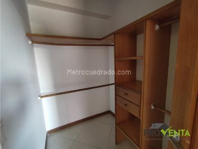 Casa de 3 alcobas en venta en Las Lomitas, Sabaneta, 300 m² · foto 13 de 20