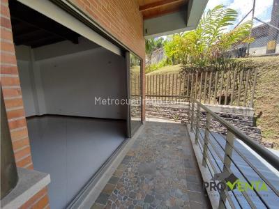 Casa de 3 alcobas en venta en Las Lomitas, Sabaneta, 300 m² · foto 14 de 20
