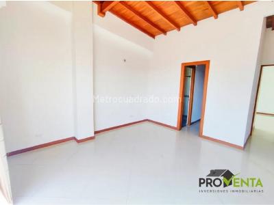 Casa de 3 alcobas en venta en Las Lomitas, Sabaneta, 300 m² · foto 16 de 20