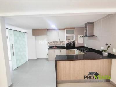 Apartamento de 4 alcobas en venta en Las Lomas, Medellín, 210 m² · foto 3 de 18