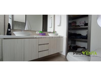 Apartamento de 2 alcobas en venta en Loma De Las Brujas, Envigado, 137 m² · foto 13 de 17