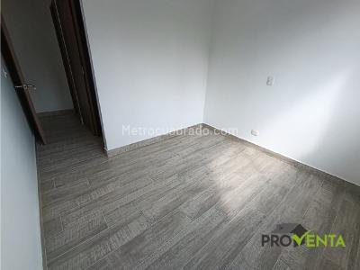 Apartamento de 3 alcobas en venta en La Doctora, Sabaneta, 82 m² · foto 10 de 17