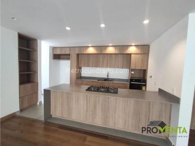Apartamento de 3 alcobas en venta en Loma De Las Brujas, Envigado, 189 m² · foto 2 de 20