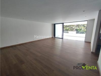 Apartamento de 3 alcobas en venta en Loma De Las Brujas, Envigado, 189 m² · foto 4 de 20
