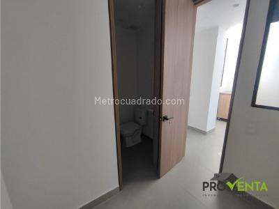 Apartamento de 3 alcobas en venta en Loma De Las Brujas, Envigado, 189 m² · foto 9 de 20