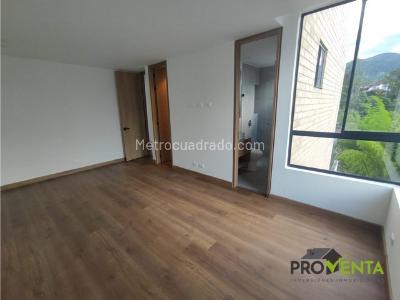 Apartamento de 3 alcobas en venta en Loma De Las Brujas, Envigado, 189 m² · foto 19 de 20