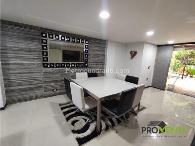 Casa en venta en Loma De Las Brujas, Envigado · foto 3 de 20