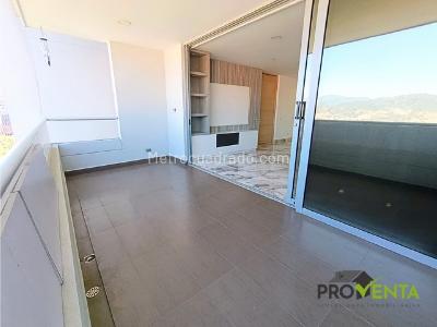 Apartamento de 3 alcobas en venta en Loma De Las Brujas, Envigado, 134 m² · foto 3 de 16
