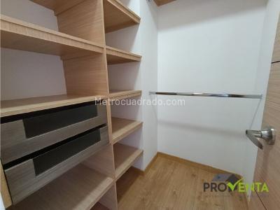 Apartamento de 3 alcobas en venta en Loma De Las Brujas, Envigado, 134 m² · foto 8 de 16
