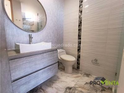 Apartamento de 3 alcobas en venta en Loma De Las Brujas, Envigado, 134 m² · foto 10 de 16