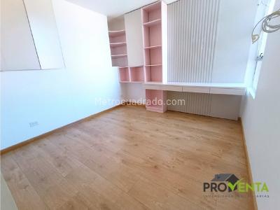 Apartamento de 3 alcobas en venta en Loma De Las Brujas, Envigado, 134 m² · foto 11 de 16
