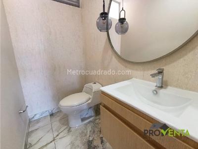 Apartamento de 3 alcobas en venta en Loma De Las Brujas, Envigado, 134 m² · foto 15 de 16