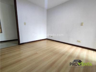 Apartamento de 3 alcobas en venta en Las Orquideas, Envigado, 141 m² · foto 16 de 19