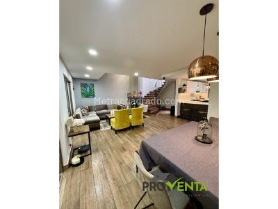 Casa de 3 alcobas en venta en Loma La Sebastiana, Envigado, 212 m² · foto 2 de 20