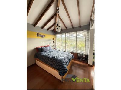 Casa de 3 alcobas en venta en Loma La Sebastiana, Envigado, 212 m² · foto 13 de 20