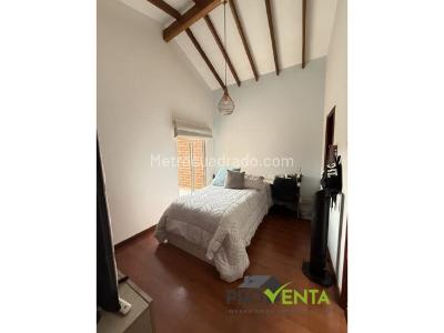 Casa de 3 alcobas en venta en Loma La Sebastiana, Envigado, 212 m² · foto 17 de 20