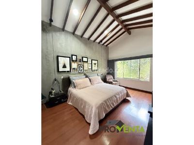 Casa de 3 alcobas en venta en Loma La Sebastiana, Envigado, 212 m² · foto 20 de 20