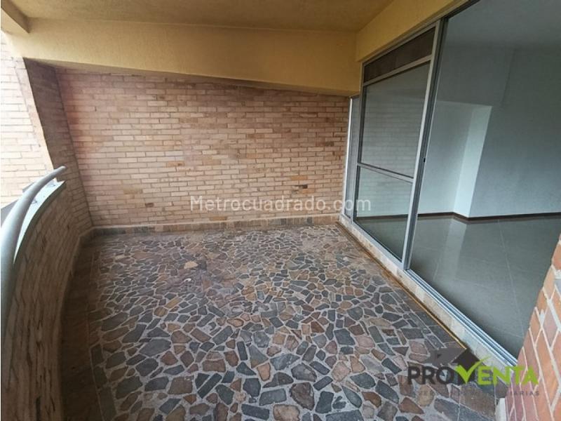 Piso – Sabaneta, San Isidro - Más
