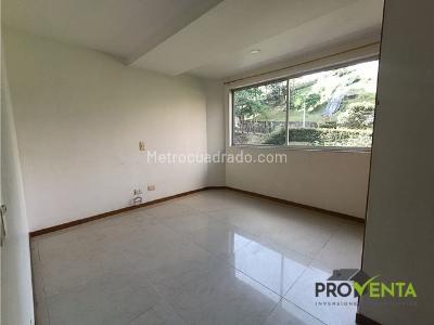 Apartamento de 3 alcobas en venta en Las Lomitas, Sabaneta, 112 m² · foto 14 de 20
