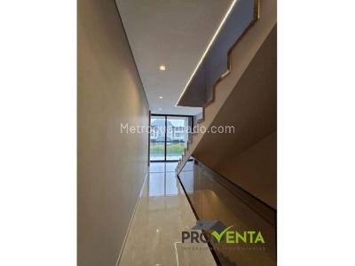 Casa de 3 alcobas en venta en El Porvenir, Rionegro, 245 m² · foto 8 de 17