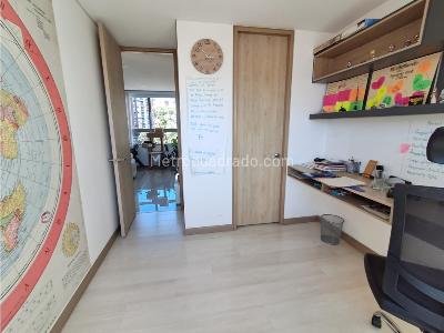 Apartamento de 5 alcobas en venta en Loma Del Esmeraldal, Envigado, 113 m² · foto 10 de 19