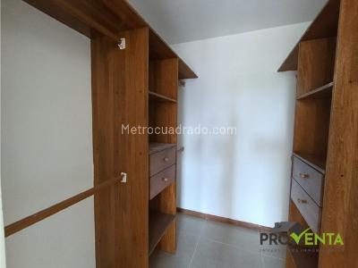 Apartamento de 3 alcobas en venta en Las Lomitas, Sabaneta, 109 m² · foto 14 de 16