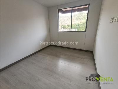 Apartamento de 3 alcobas en venta en San Jose, Sabaneta, 97 m² · foto 11 de 19