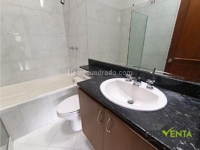 Casa de 5 alcobas en venta en Loma La Sebastiana, Envigado, 380 m² · foto 15 de 20